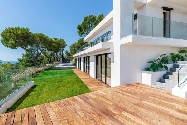 Vente Maison contemporaine Roquebrune-Cap-Martin 6 Pièces 239.25 m²