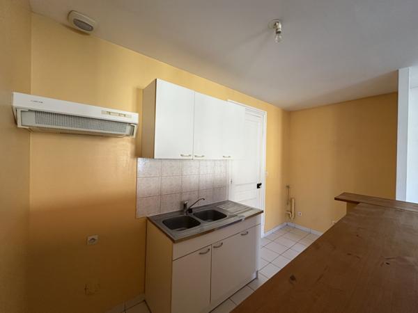 Faremoutiers (77515) LOCATION APPARTEMENT F2 HYPER CENTRE FAREMOUTIERS