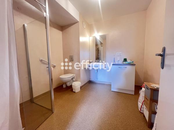 Appartement
         1 pièce
        - 44 m² 134 000 € *