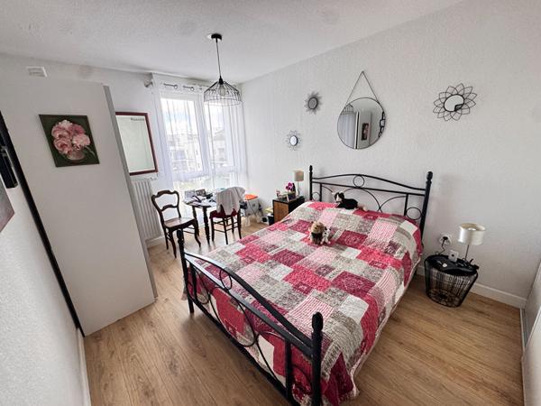 33100 Bordeaux - Appartement 2 pièces de 45.46m² avec balcon et parking à vendre