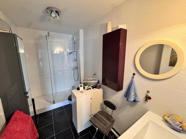 33100 Bordeaux - Appartement 2 pièces de 45.46m² avec balcon et parking à vendre