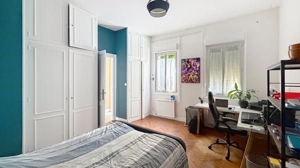 169 M2 de plain-pied sur 840 m² de terrain.
