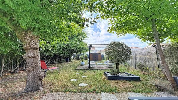 169 M2 de plain-pied sur 840 m² de terrain.