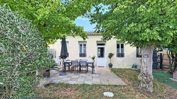 169 M2 de plain-pied sur 840 m² de terrain.