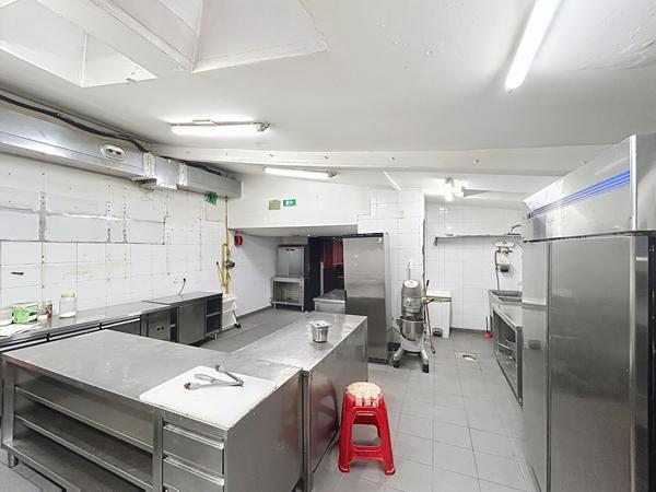 Local commercial restaurant Nice Centre proche Iconic157 m2