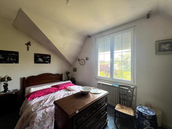 Maison 8 chambres de 249 m2 dans le centre de Dange Saint Romain