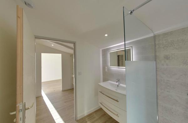 Meauzac : Maison de ville neuve avec jardin, 5 pièce(s) 148 m2