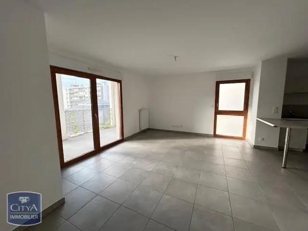 Appartement à louer 4 pièces 79.05m²