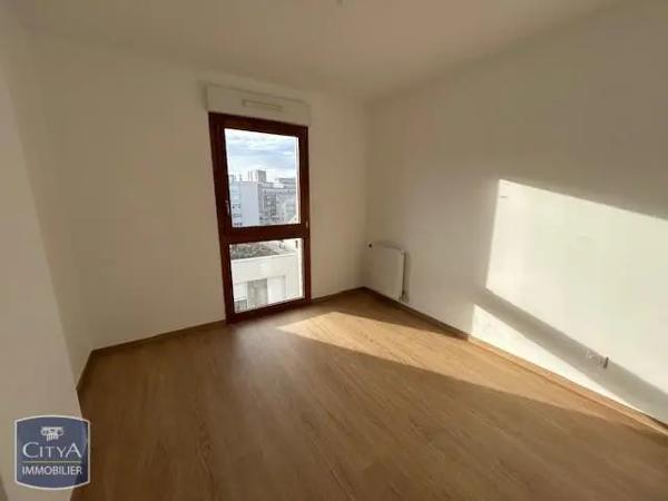 Appartement à louer 4 pièces 79.05m²