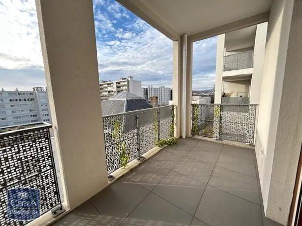Appartement à louer 4 pièces 79.05m²