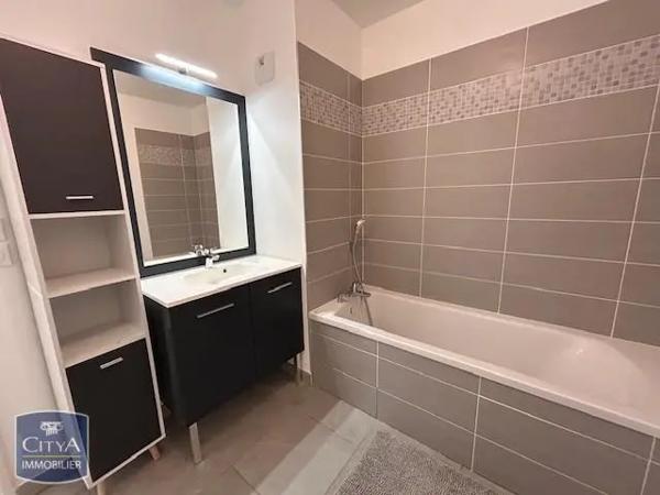 Appartement à louer 4 pièces 79.05m²