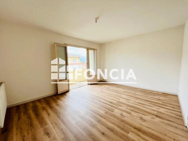 Location Appartement 4 pièces 86.31 m² - 11 RUE HENRI DESCOINS Agen 47000