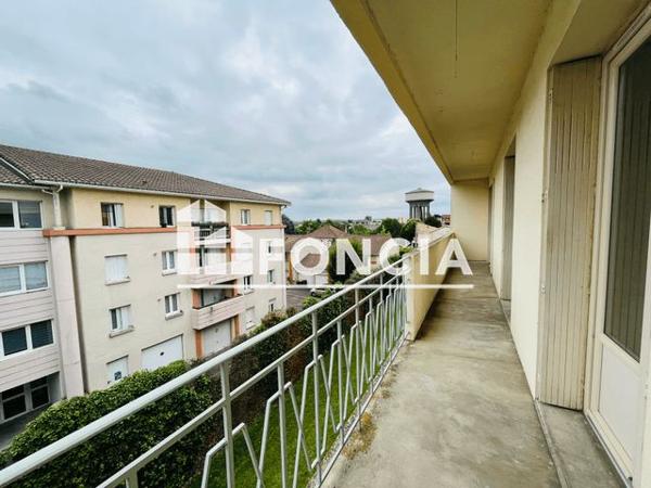 Location Appartement 4 pièces 86.31 m² - 11 RUE HENRI DESCOINS Agen 47000