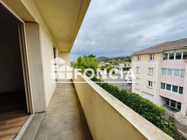 Location Appartement 4 pièces 86.31 m² - 11 RUE HENRI DESCOINS Agen 47000