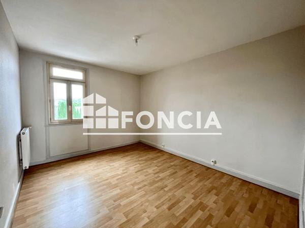 Location Appartement 4 pièces 86.31 m² - 11 RUE HENRI DESCOINS Agen 47000