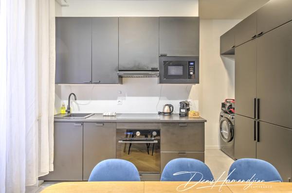 VILLEURBANNE - GRATTE CIEL - T2 de 51 m² vendu entièrement meublé – Proche métro