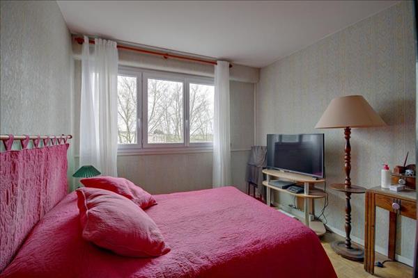 Appartement à vendre |  Aubergenville |  4 pièces | 74 m²