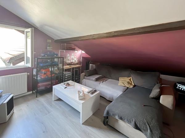 Immeuble à vendre Hardricourt - 3 appartements loués - 150 m²