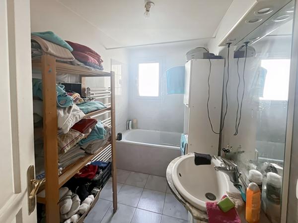 Immeuble à vendre Hardricourt - 3 appartements loués - 150 m²