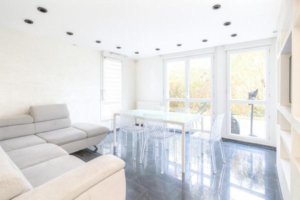 Appartement Ecquevilly 4 pièce(s) 75 m2