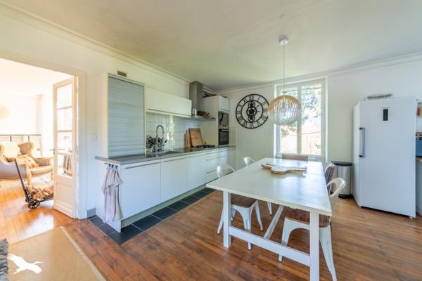 Maison à vendre |  Touzac |  8 pièces | 275 m²