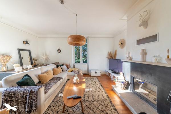 Maison à vendre |  Touzac |  8 pièces | 275 m²