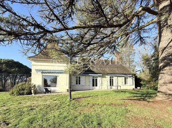 Élégante demeure et sa vue imprenable en Dordogne
