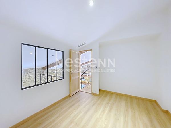 Maison d'architecte atypique 5 pièces de 145.7 m2 avec extérieur & piscine au coeur de Marcorignan à proximité de Narbonne 11120