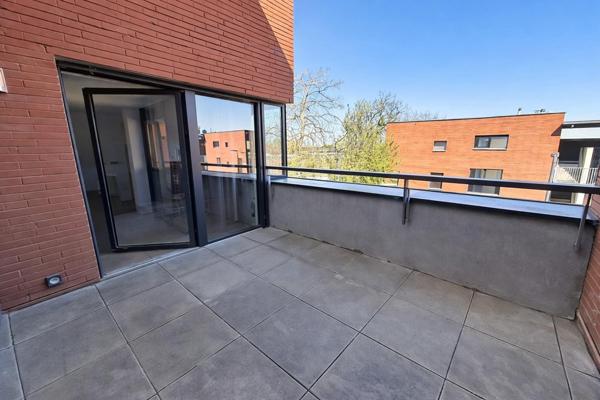 APPARTEMENT T3 DE 63M2 AVEC TERRASSE DE 8M2 EXPOSÉE EST