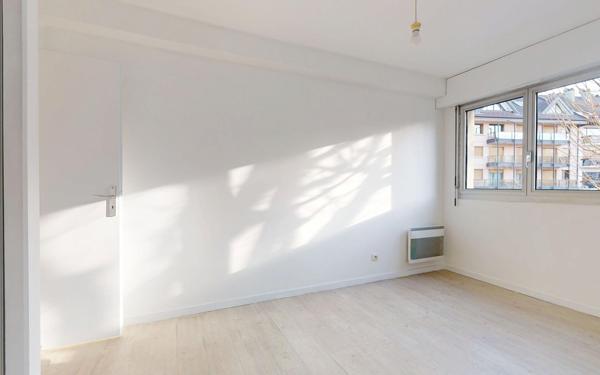 Appartement à vendre    3 pièces • 80 m2 La Roche-sur-Foron