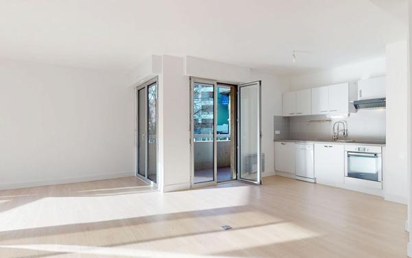 Appartement à vendre    3 pièces • 80 m2 La Roche-sur-Foron