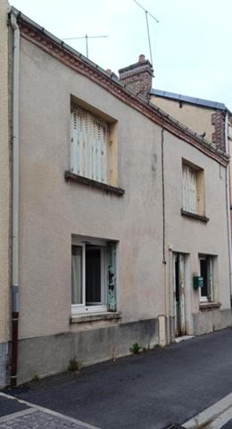 Maison à ROMILLY-SUR-SEINE, 10100 - 2 pièces 107m²