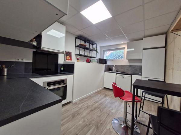 À louer , un appartement meublé de 3 pièces de 73,87 m²  à Toulouse avec extérieur et stationnement