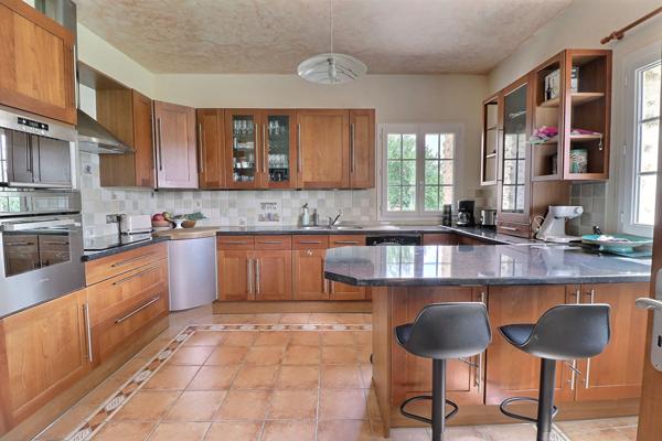 Maison 10 pièces 280 m2