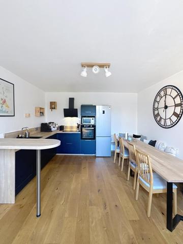 Maison rénovée 185m² au centre de Jarcieu