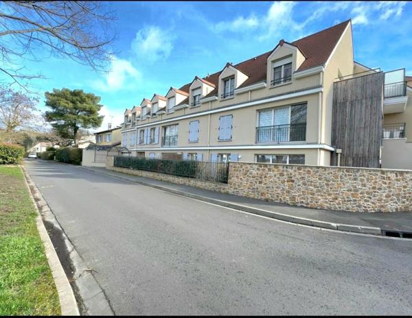 Appartement 39 m2 - F2 - 2 places parkings- 78760 Jouars-Pontchartrain