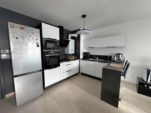 Appartement 39 m2 - F2 - 2 places parkings- 78760 Jouars-Pontchartrain