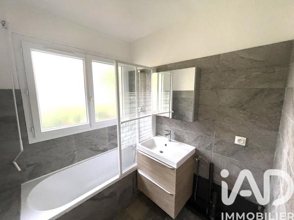 Appartement à vendre 3 pièces 65 m² Saint-Fargeau-Ponthierry