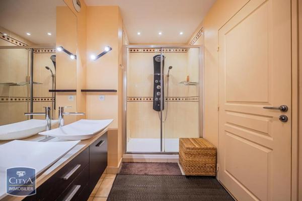 Appartement à vendre 6 pièces 200.06m²