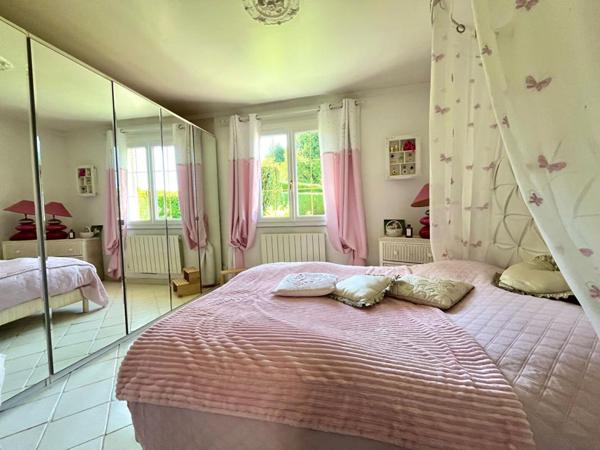 Maison  plain-pied : 4 pièce(s) 90 m2 - Jardin et garage