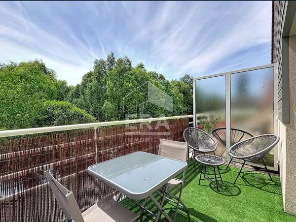 À louer Charmant T2 meublé entièrement rénové avec balcon et piscine