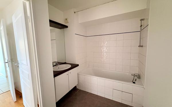 Appartement à louer    3 pièces • 71,37 m2 Caen