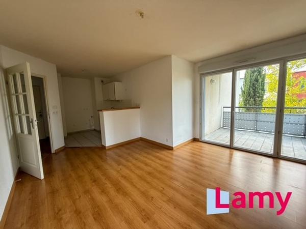 Appartement + stationnement