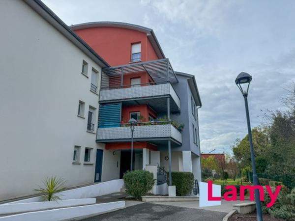 Appartement + stationnement