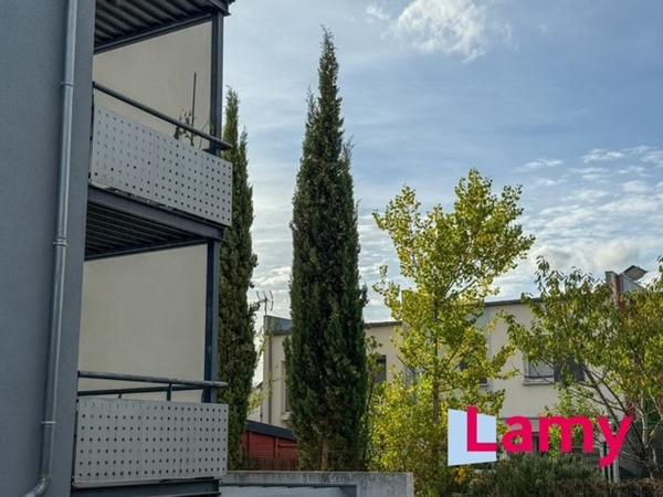 Appartement + stationnement