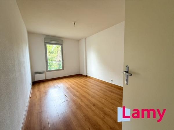 Appartement + stationnement