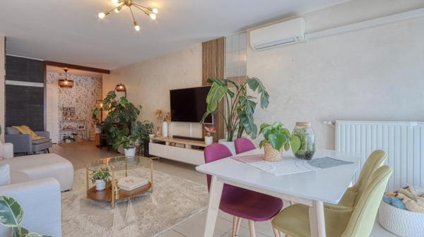 Dernier étage – T4 de 77 m² avec terrasse sur le toit de 48 m² et vue 360°