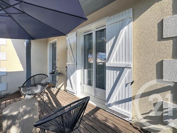 Maison à vendre  5 pièces - 120 m 2   RUELLE SUR TOUVRE  - 16