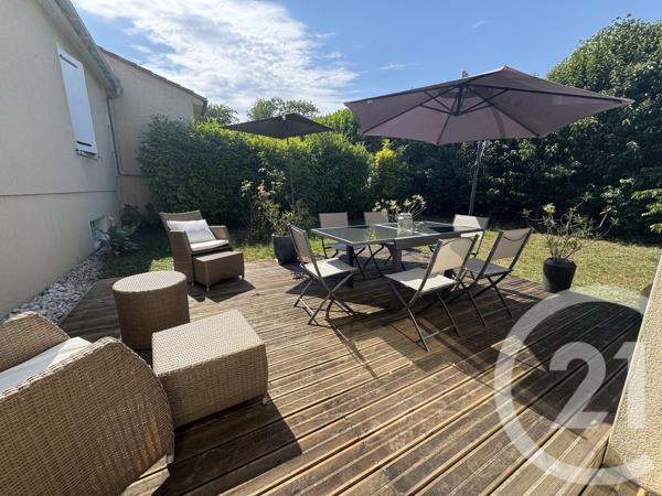 Maison à vendre  5 pièces - 120 m 2   RUELLE SUR TOUVRE  - 16