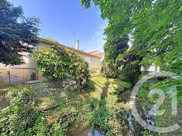 Maison à vendre  5 pièces - 120 m 2   RUELLE SUR TOUVRE  - 16